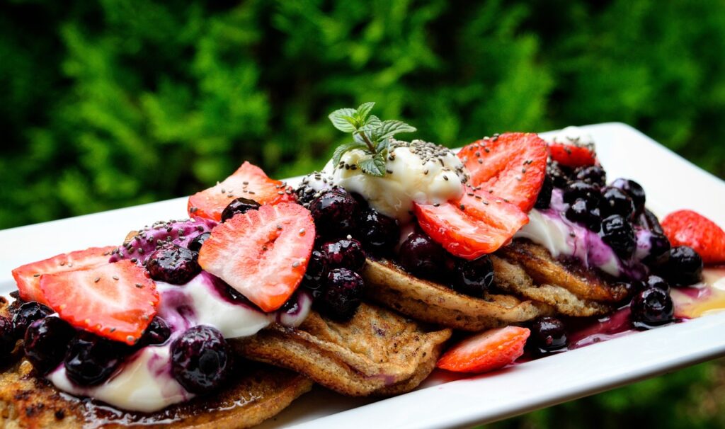 Bandeja com diversos alimentos sem a presença de lactose